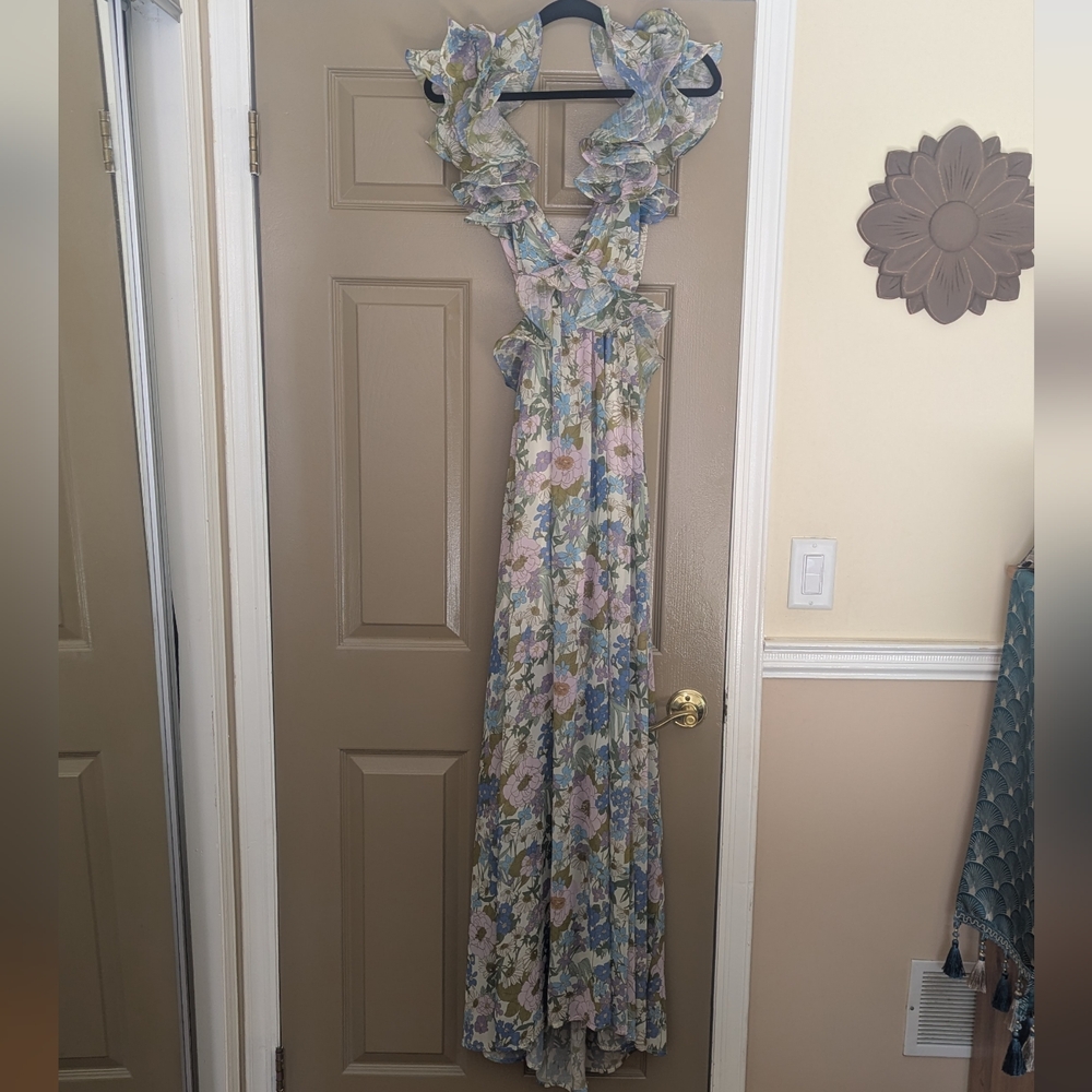 Vici Zabelle Floral Ruffle Cutout Dress - Picture 5 of 11